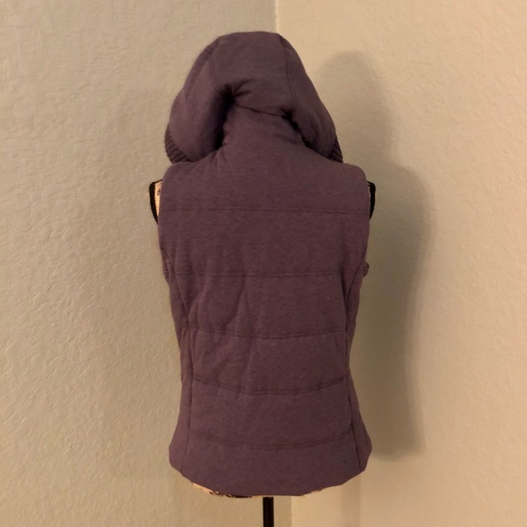 The North Face Women's Medium Vest - Picture 5 of 10